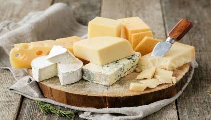 Лучший сыр Европа может предложить пластины