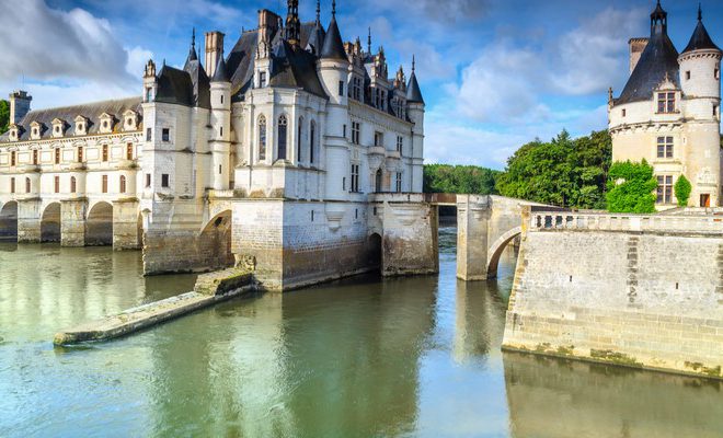 10 Charming Castele în Franța și Cum se ajunge cu trenul pe blog