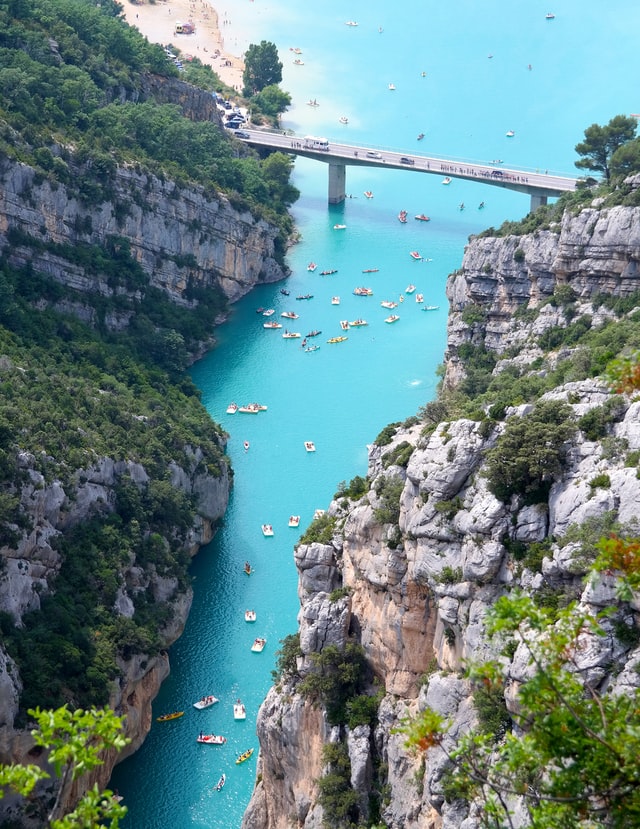 Turquoise water in The Verdon Gorge, France