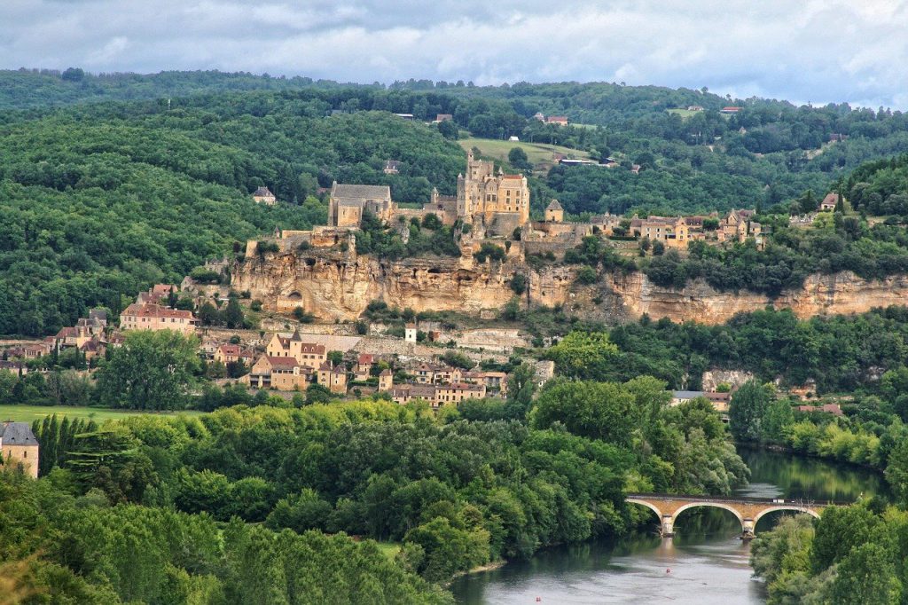 The Dordogne Valley in France is the first Beautiful Viewpoint in Europe on our list