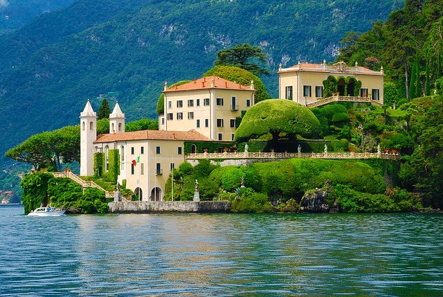 Vacation Rental Place on Lake Como