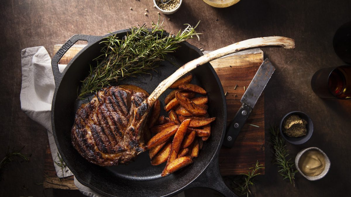 Cuisiner un steak avec des saveurs