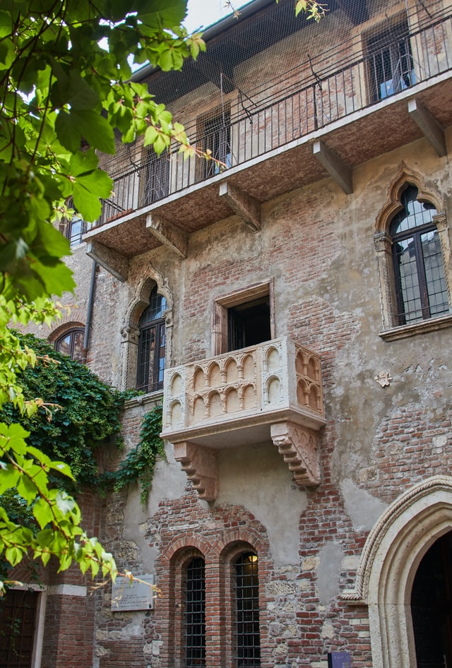 Unusual Attractions Worldwide: Juliet’s Balcony